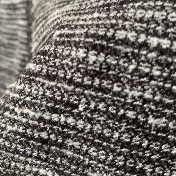 Lululemon Long Sleeve Top - Picture 6 of 6